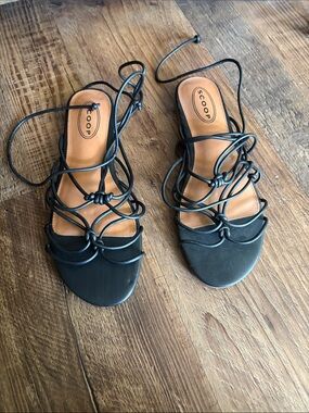 SCOOP Black Lace-Up Knotted Strappy Sandals